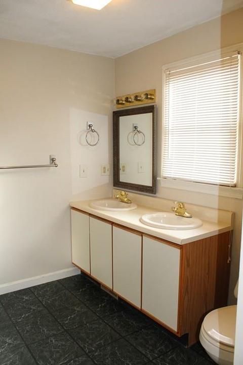 18 Midgley Ln, Worcester, MA 01604 photo 28