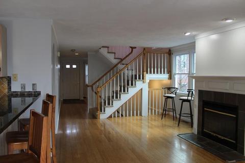 18 Midgley Ln, Worcester, MA 01604 photo 5