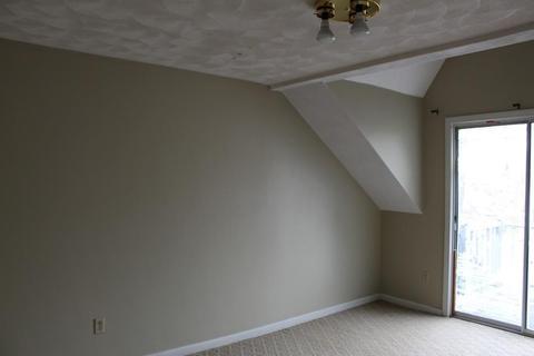 18 Midgley Ln, Worcester, MA 01604 photo 21