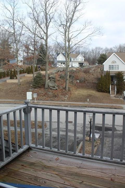 18 Midgley Ln, Worcester, MA 01604 photo 22