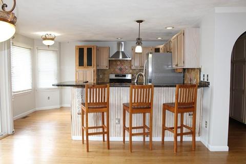 18 Midgley Ln, Worcester, MA 01604 photo 8