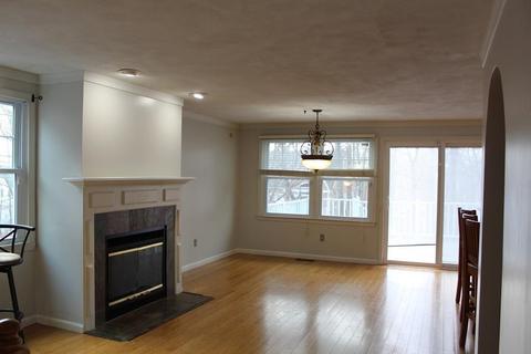 18 Midgley Ln, Worcester, MA 01604 photo 6
