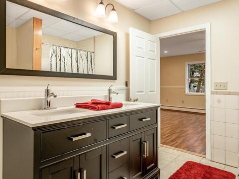 38 Marsh Ave, Worcester, MA 01605 photo 17