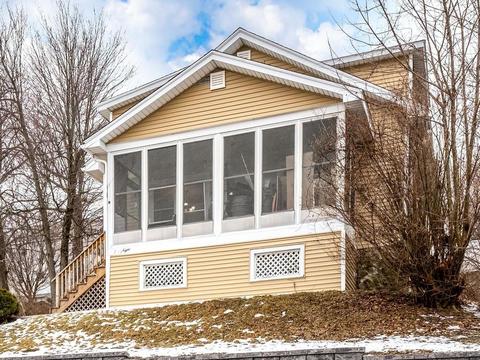38 Marsh Ave, Worcester, MA 01605 photo 2