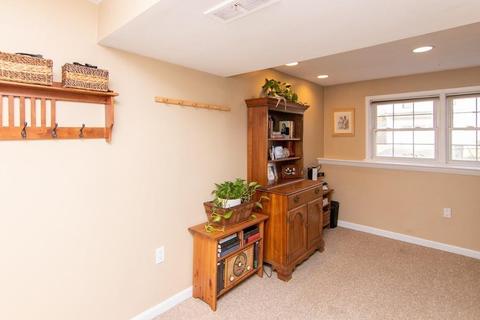 33 Border Rd, Needham, MA 02492 photo 33