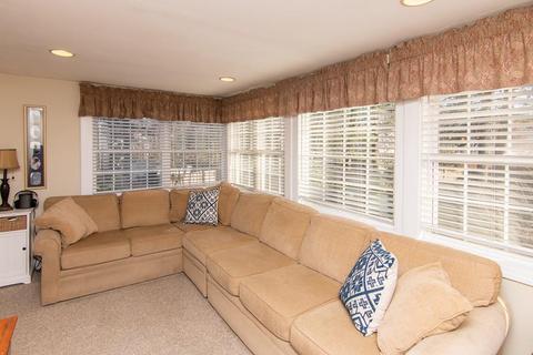 33 Border Rd, Needham, MA 02492 photo 20