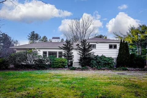 1 Wakeland Rd, Dover, MA 02030 photo 1