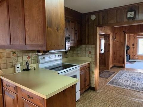 33 Birchcroft Rd, Canton, MA 02021 photo 2