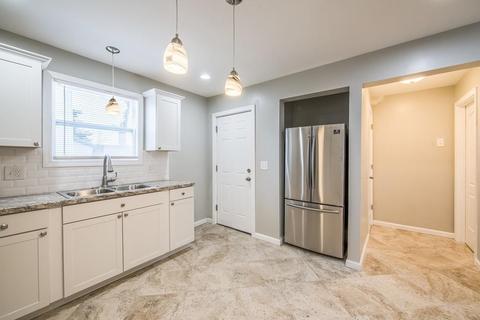 21 Wellesley St, Springfield, MA 01109 photo 8