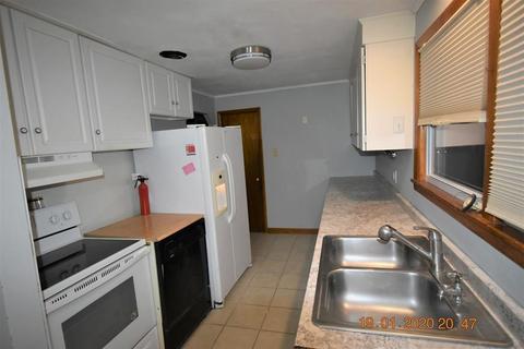 30 Kay St, Springfield, MA 01109 photo 2
