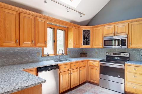 243 Mendon St, Upton, MA 01568 photo 5