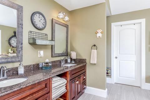 58 Tedesco St, Marblehead, MA 01945 photo 18