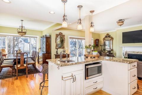 58 Tedesco St, Marblehead, MA 01945 photo 10
