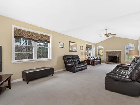 4 Tracy Ter, Millis, MA 02054 photo 4