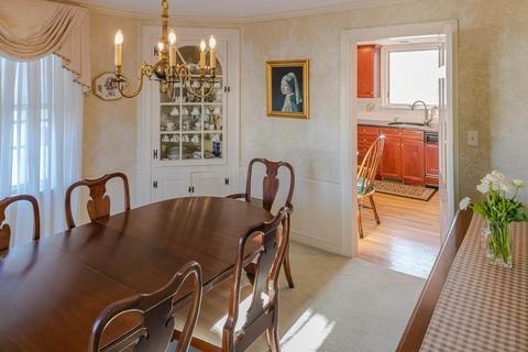 30 Pickwick Rd, Marblehead, MA 01945 photo 5