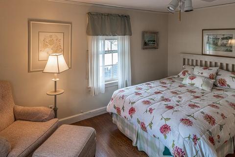 30 Pickwick Rd, Marblehead, MA 01945 photo 13