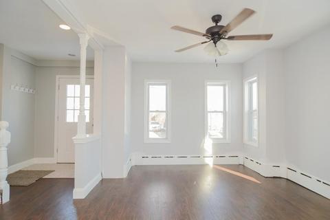 99 Epping St, Lowell, MA 01852 photo 7