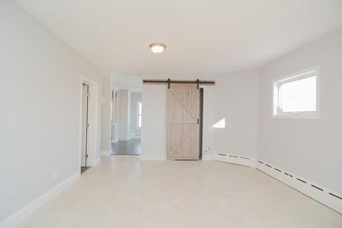 99 Epping St, Lowell, MA 01852 photo 4