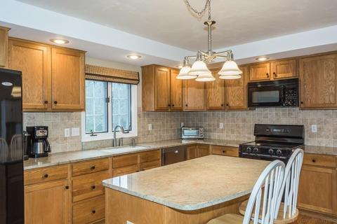 106 Chestnut St, Upton, MA 01568 photo 6