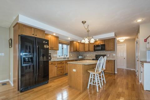 106 Chestnut St, Upton, MA 01568 photo 3