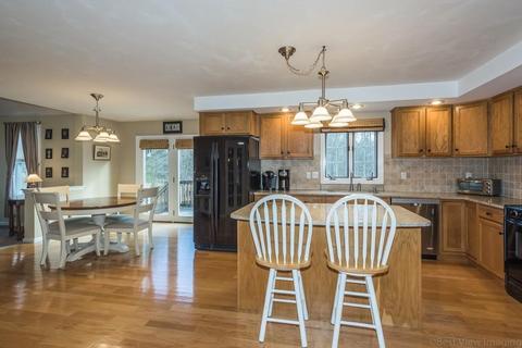 106 Chestnut St, Upton, MA 01568 photo 7