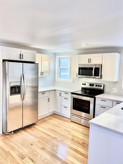 6 Wenham St, Danvers, MA 01923 photo 3