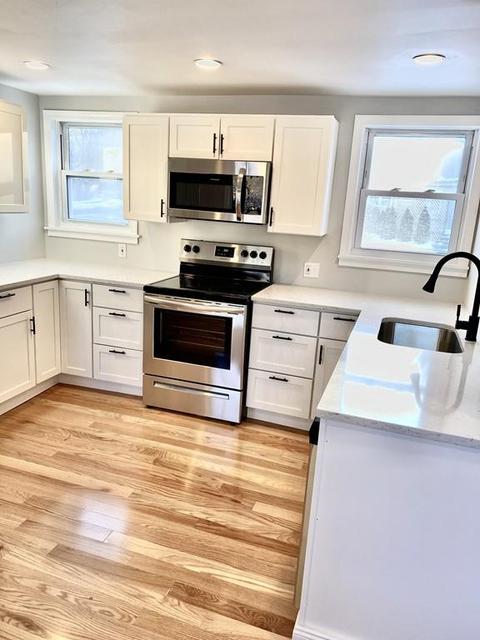 6 Wenham St, Danvers, MA 01923 photo 5