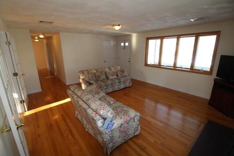 13 Olean Rd, Burlington, MA 01803 photo 2