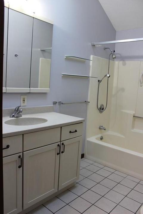 225 Corona St, Springfield, MA 01104 photo 15