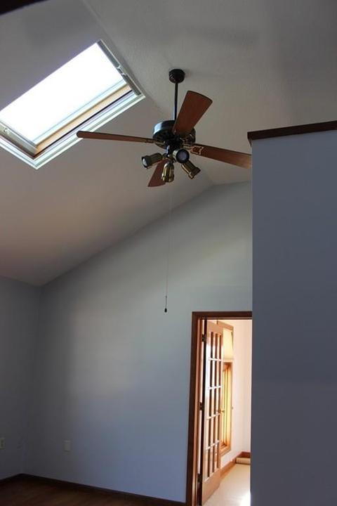 225 Corona St, Springfield, MA 01104 photo 10