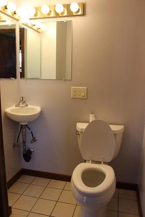 225 Corona St, Springfield, MA 01104 photo 14