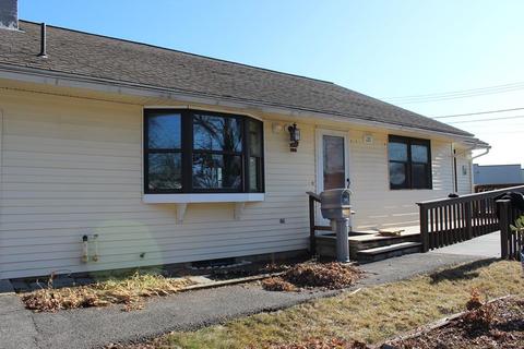 225 Corona St, Springfield, MA 01104 photo 1