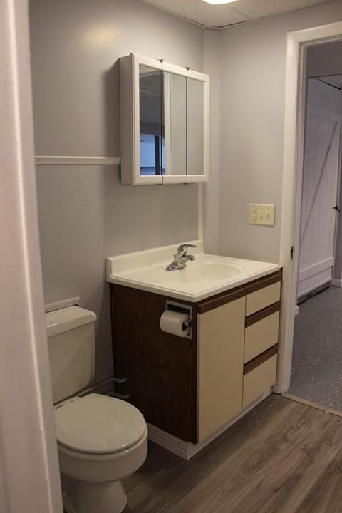 225 Corona St, Springfield, MA 01104 photo 17