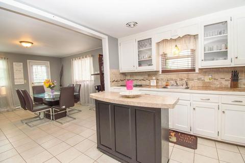 8 Ellery St, Springfield, MA 01129 photo 5