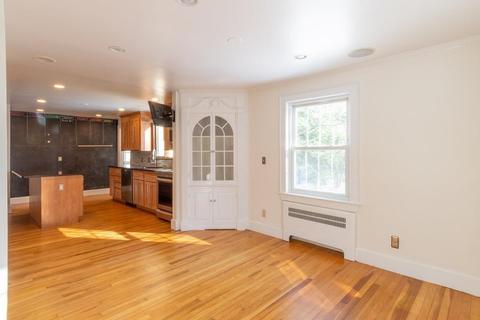 15 Concord St, Needham, MA 02492 photo 4