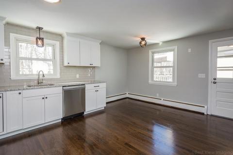 60 Harold St, Worcester, MA 01604 photo 6