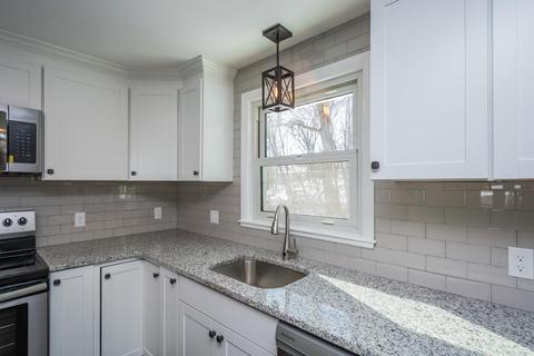 60 Harold St, Worcester, MA 01604 photo 4