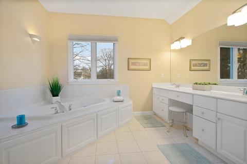 26 Overlook Dr E, Framingham, MA 01701 photo 30