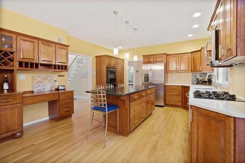26 Overlook Dr E, Framingham, MA 01701 photo 9
