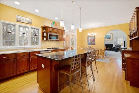 26 Overlook Dr E, Framingham, MA 01701 photo 8