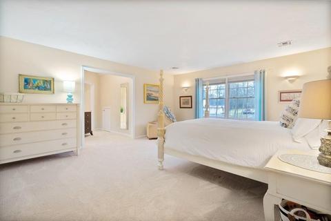 26 Overlook Dr E, Framingham, MA 01701 photo 25