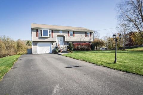 77 Alexandra Dr, Raynham, MA 02767 photo 1