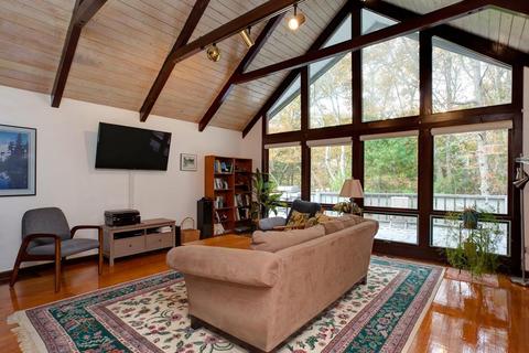 169 Glenneagle Dr, Mashpee, MA 02649 photo 3