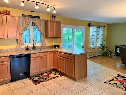 20 Freeman Ave, Webster, MA 01570 photo 8