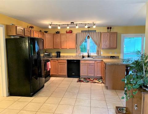 20 Freeman Ave, Webster, MA 01570 photo 7