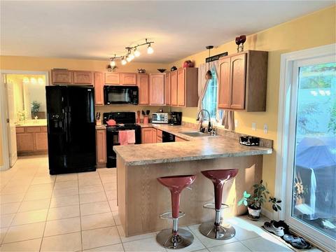 20 Freeman Ave, Webster, MA 01570 photo 9
