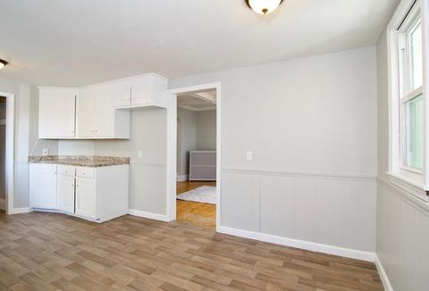 19 Meredith St, Springfield, MA 01108 photo 9