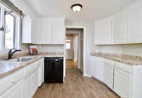 19 Meredith St, Springfield, MA 01108 photo 5