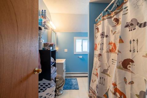 268 Park Ave, Woonsocket, RI 02895 photo 9