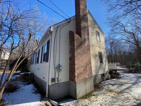 72 Old Douglas Rd, Webster, MA 01570 photo 2